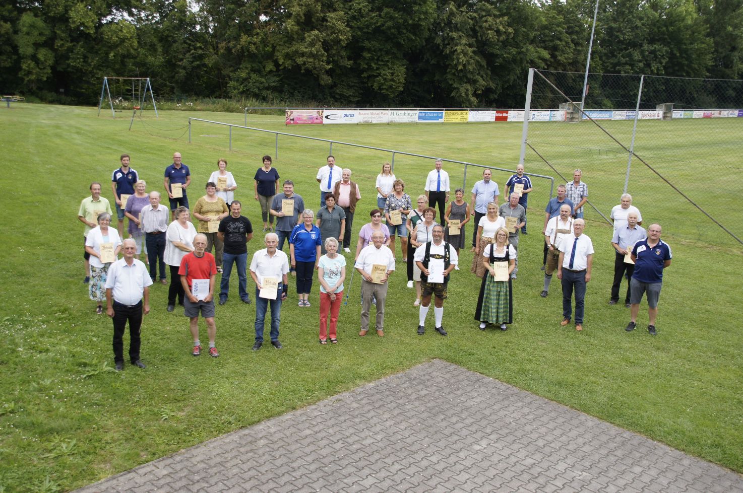 Ehrennachmittag 2021 vor dem Sportheim Laaber. Foto: Frank Lindemann